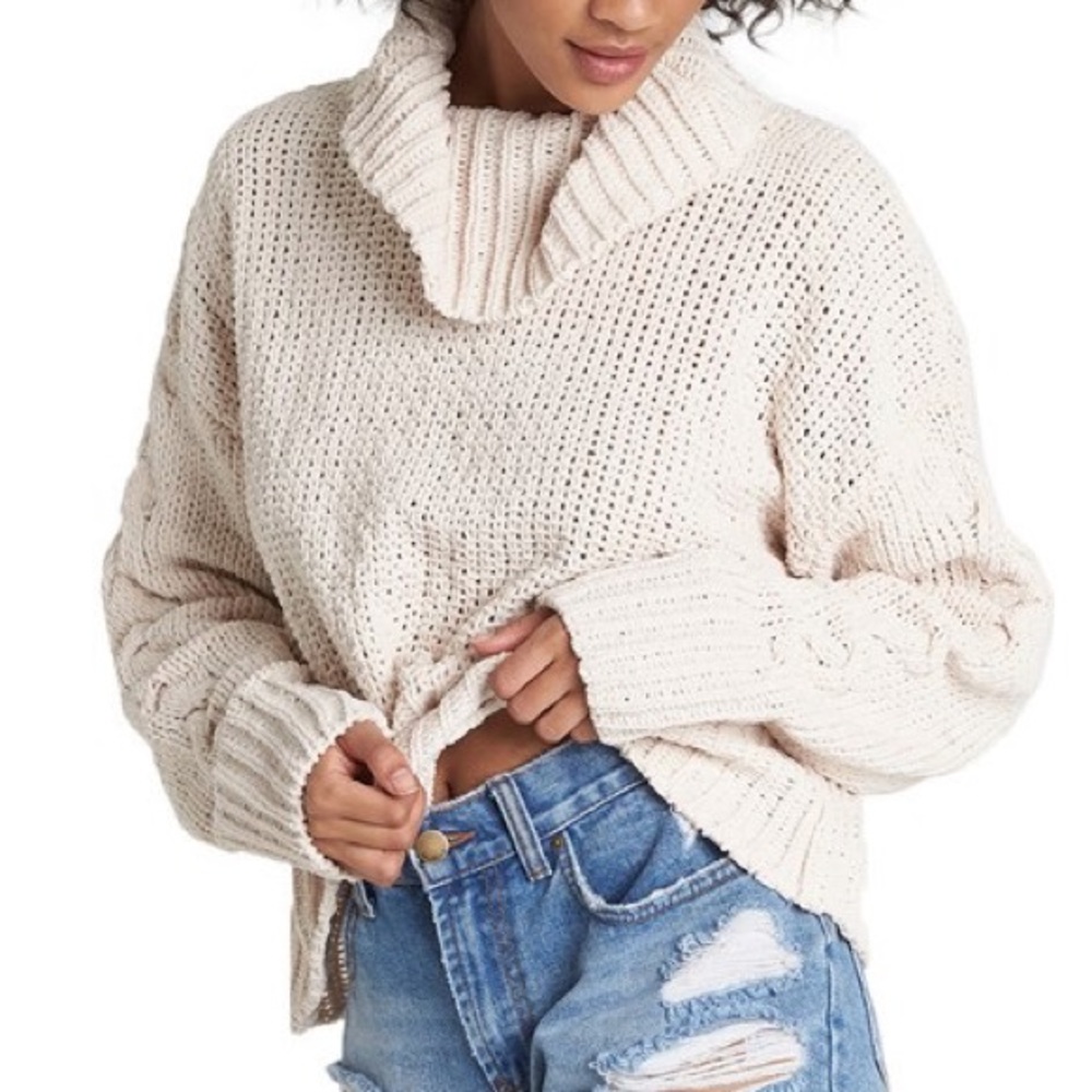 Billabong Sweater with sleeve details